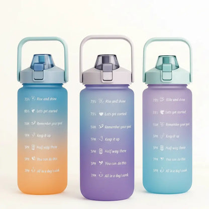 2L Trinkflaschen auf weißem Hintergrund